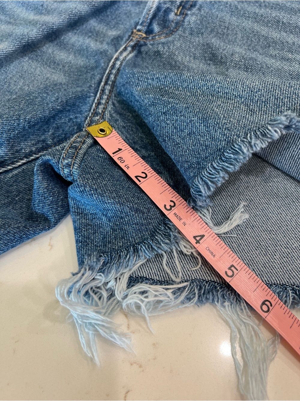 Universal Thread 90s Baggy Denim Shorts Mid Rise Button Fly Raw Hem 100% Cotton - Picture 8 of 8